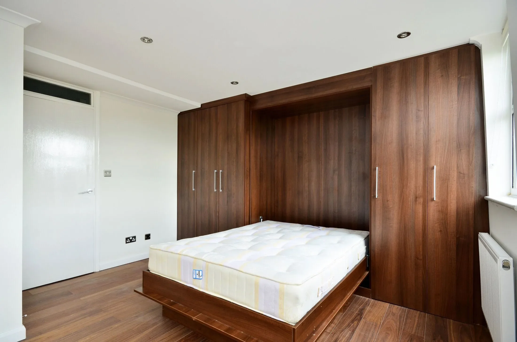 Flat West Cromwell Road in Greater London