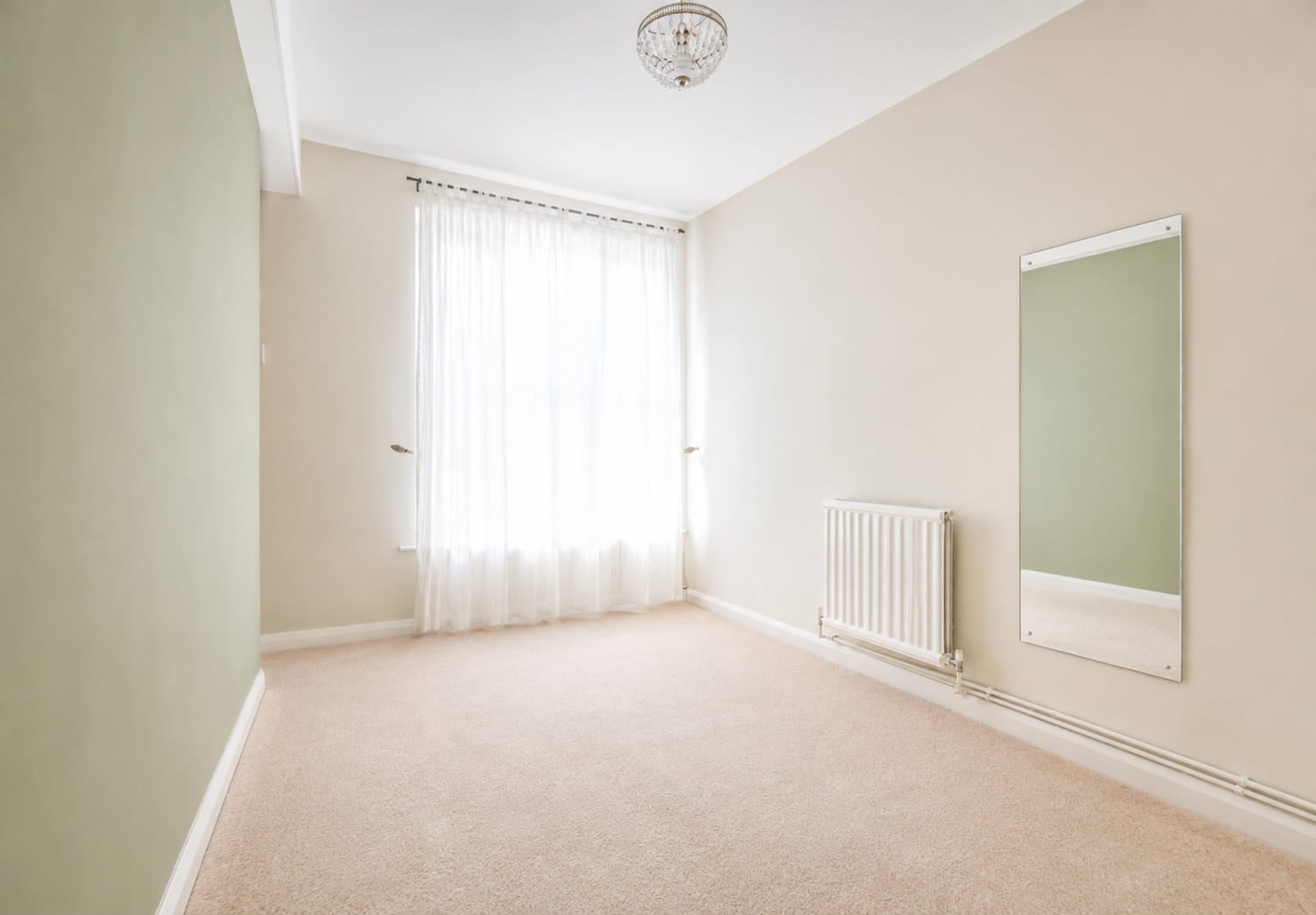 Flat Pro-Cathedral Lane in Bristol