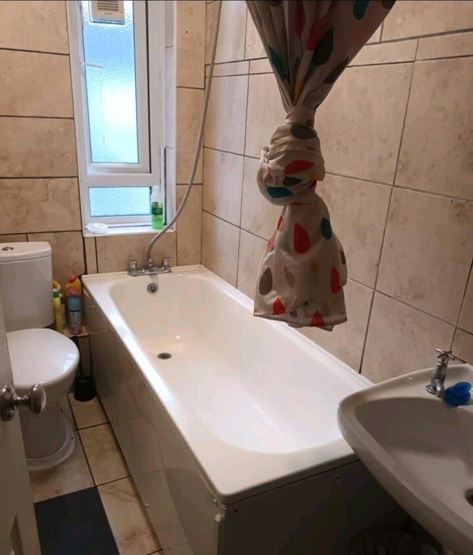 Room Neptune Street in Greater London