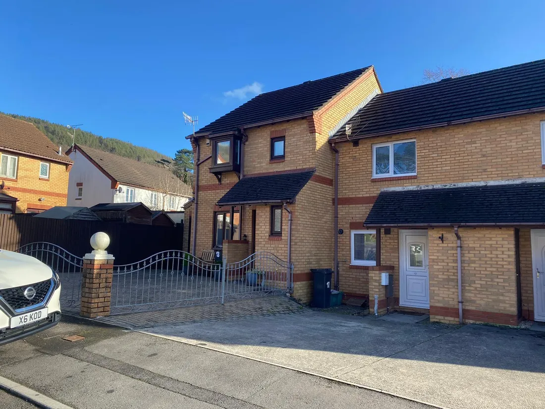 House Sycamore Court in Baglan