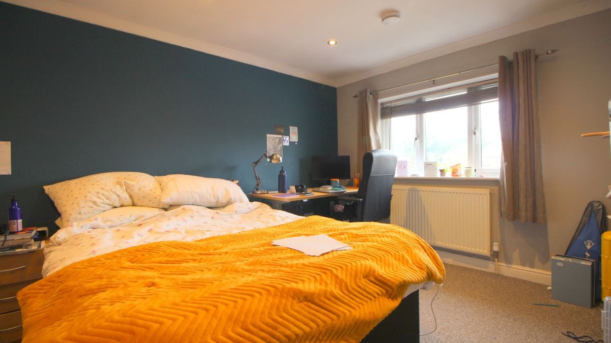Room Crombie Avenue in York