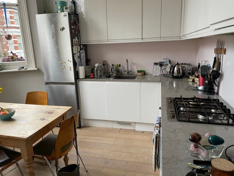 Room Bracewell Road in Greater London