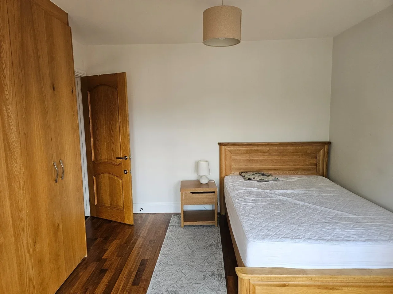 Room Lancelot Crescent in Greater London
