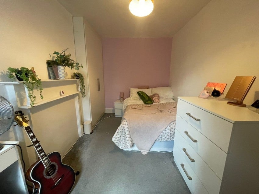 Room Arnold Road in Southampton