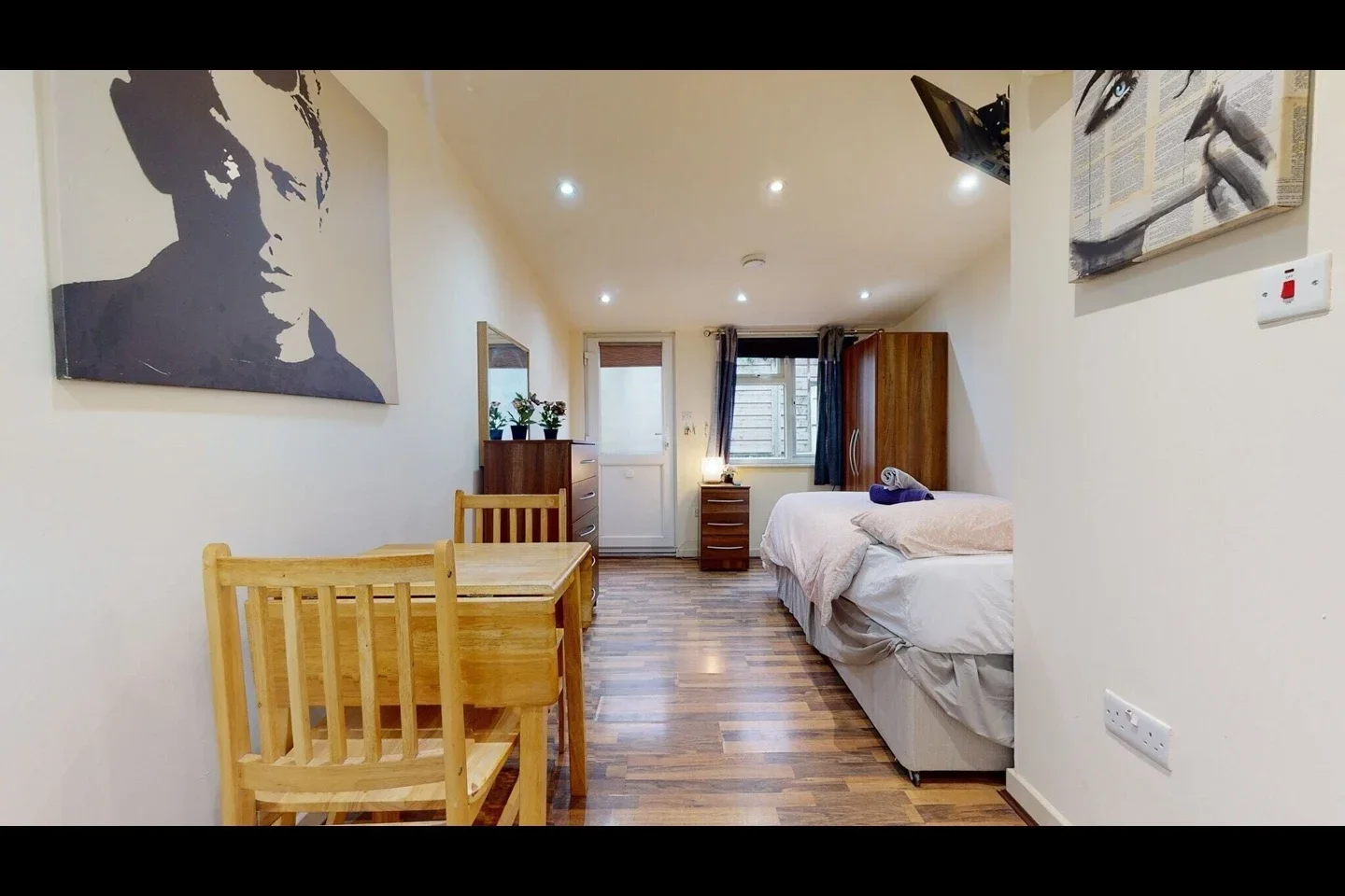 Room Chatsworth Road in Greater London