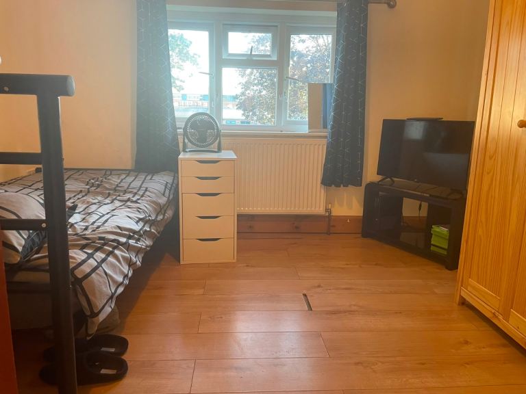 House Hesa Road in Greater London