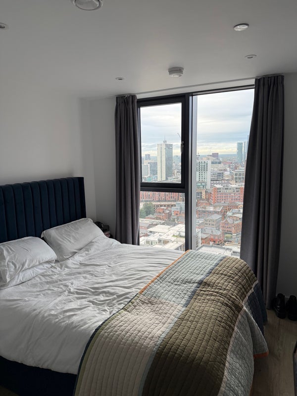 Room Cable Street in Manchester