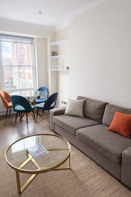 Flat Queensway in City of Westminster