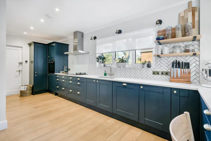 House Hartham Road in Greater London