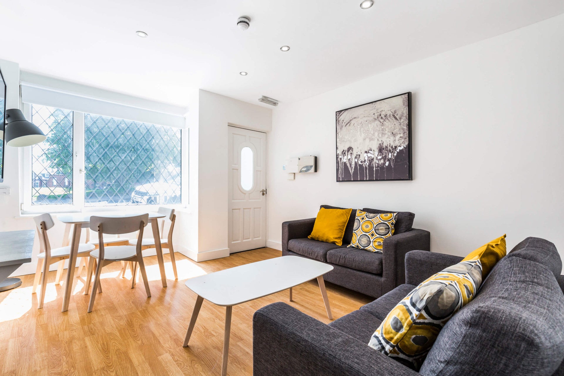 Room Back Hartley Avenue in Leeds