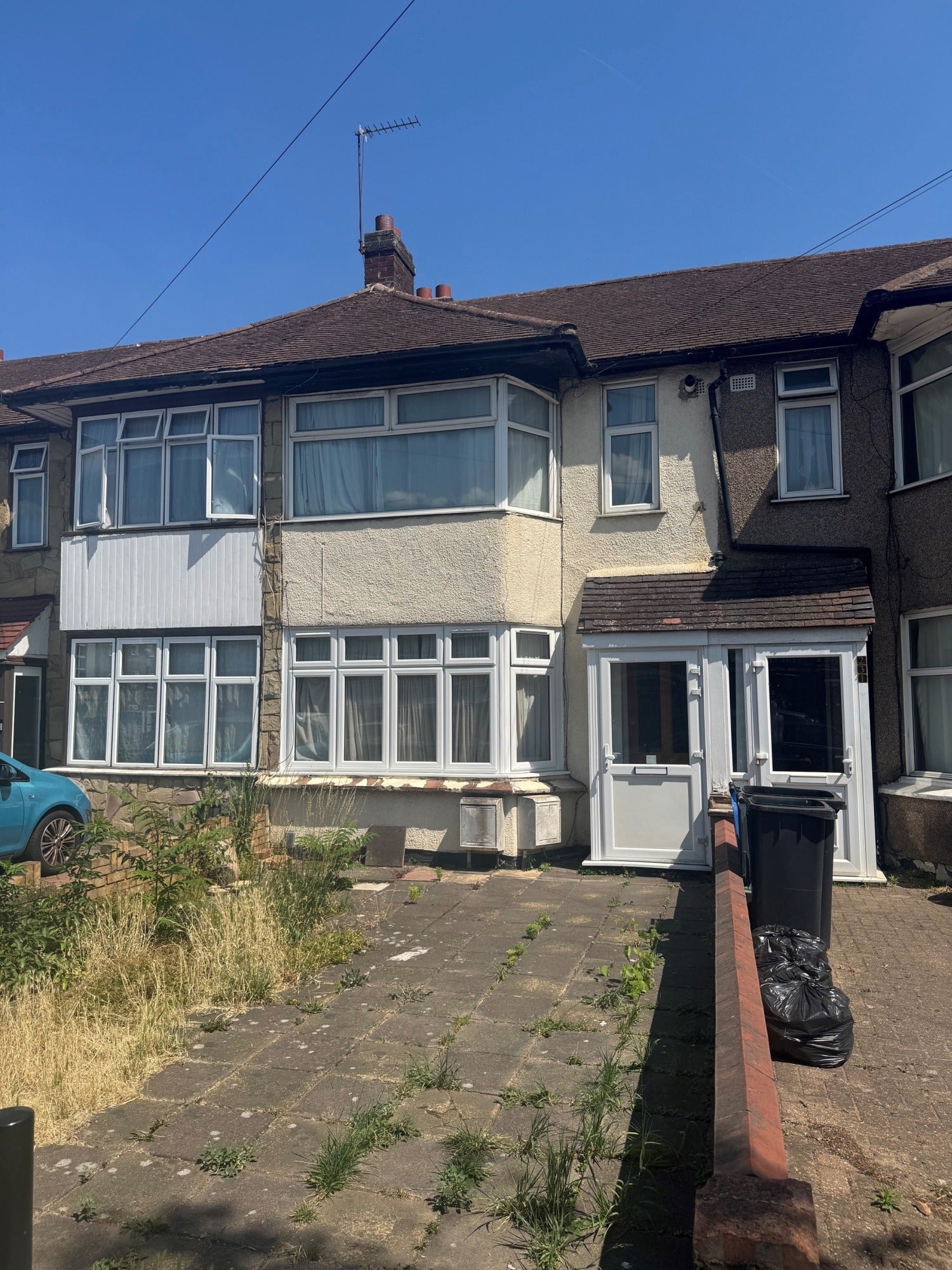 Flat Nightingale Road in Greater London