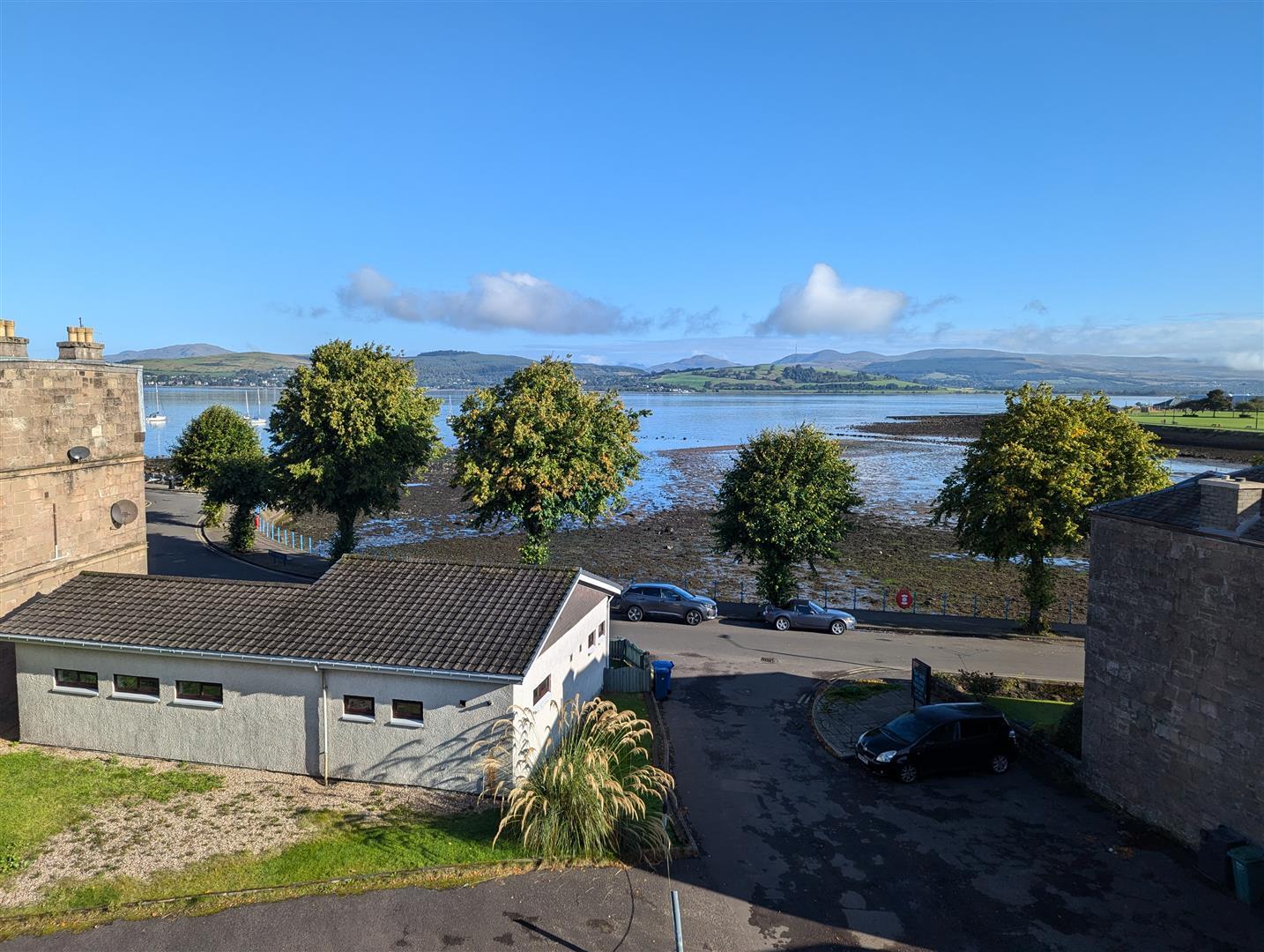 Flat Cardwell Road in Gourock