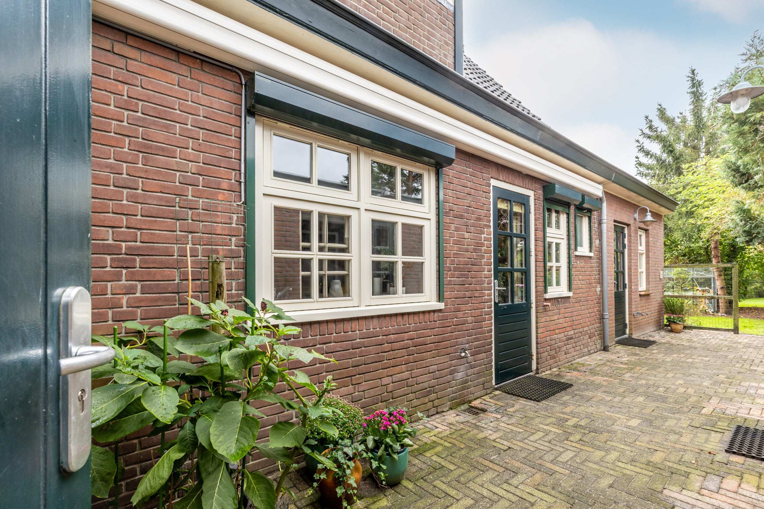 Twee-onder-één-kap te koop: Udenhoutseweg 56, Helvoirt