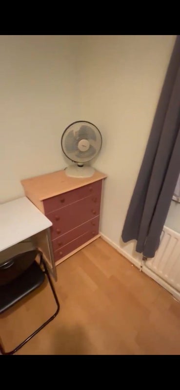 Room Lion Close in Greater London