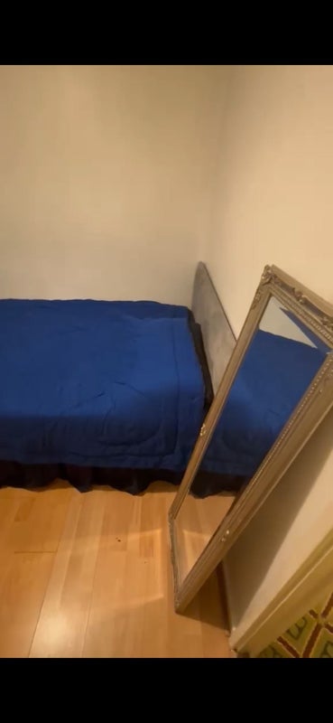 Room Lion Close in Greater London