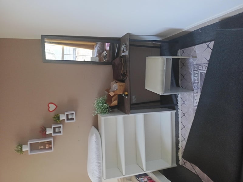 Room Dunlace Road in Greater London