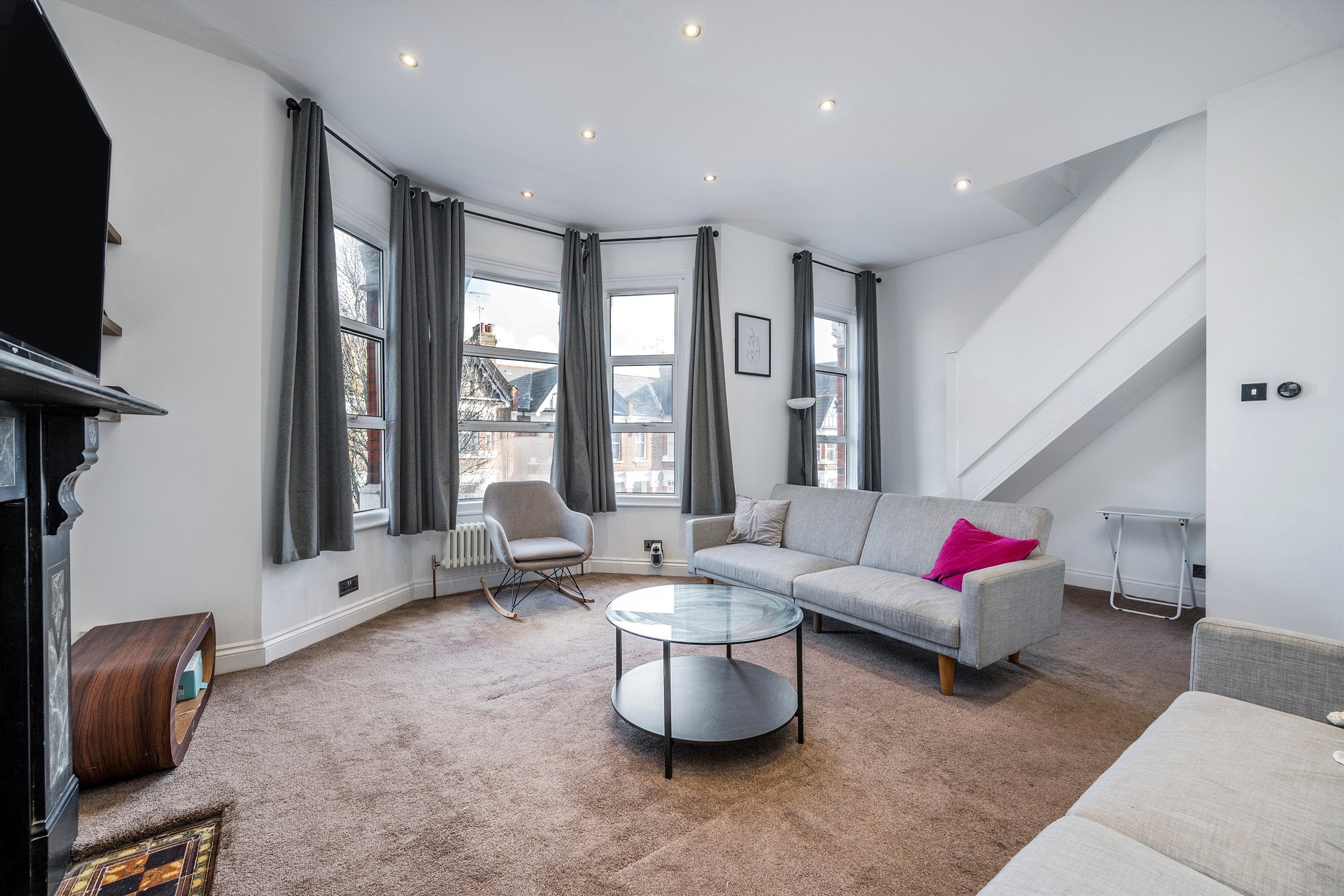 Flat Chamberlayne Road in Greater London