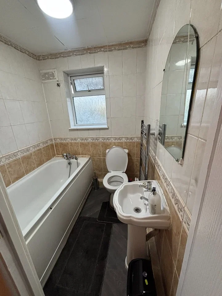 House Sterry Road in Greater London