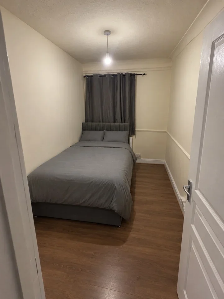 House Sterry Road in Greater London