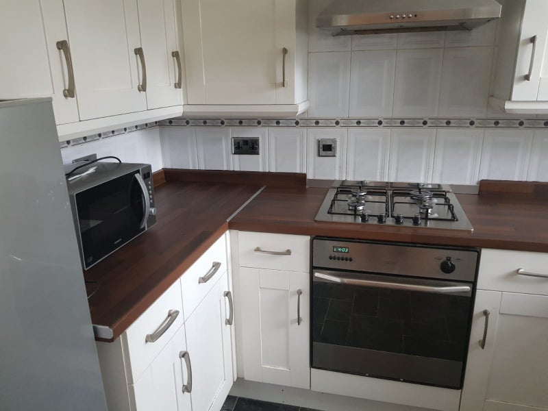 House Rosemead Avenue in Greater London