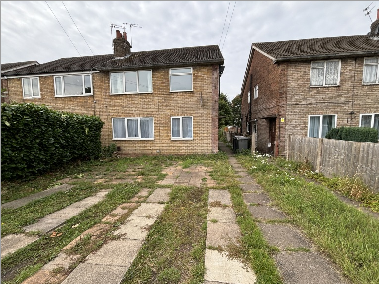 Flat Tudor Road in Nuneaton and Bedworth