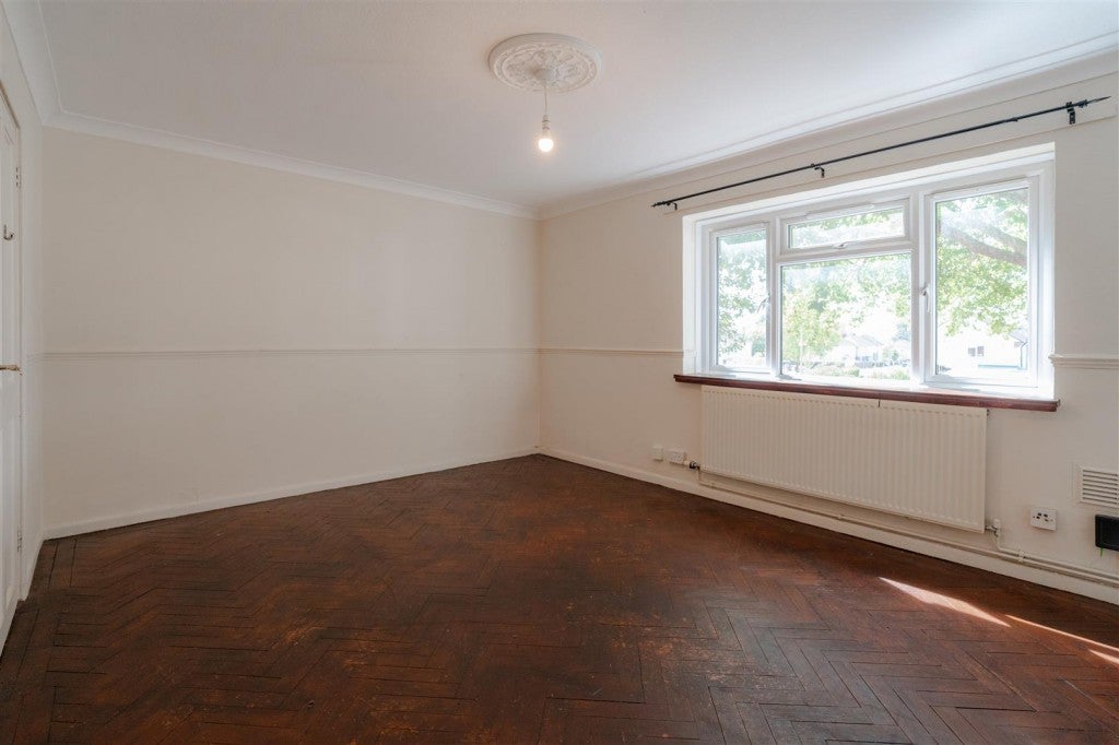 Flat Priors Road in Cheltenham