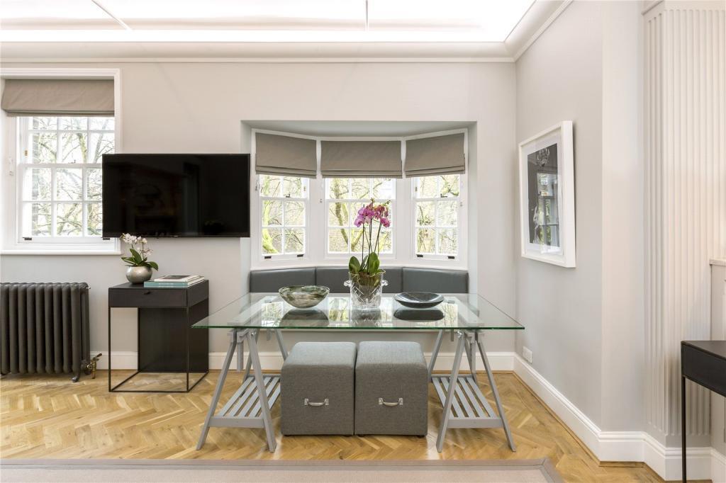 Flat North Audley Street in City of Westminster