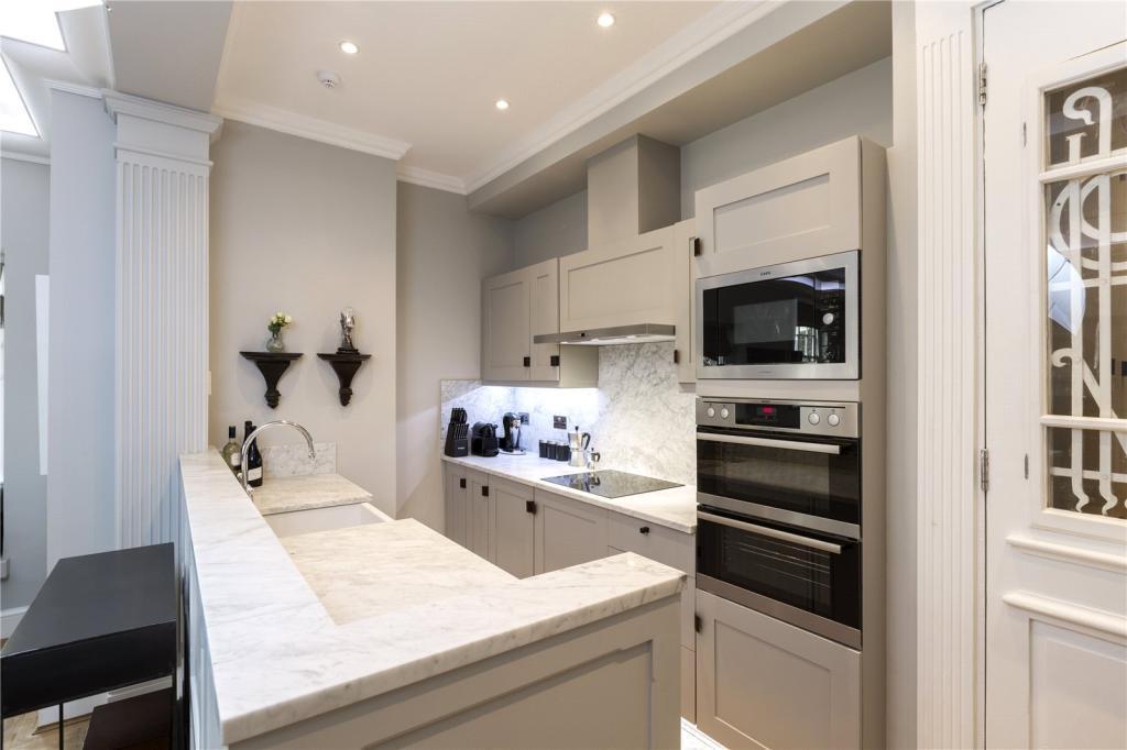 Flat North Audley Street in City of Westminster