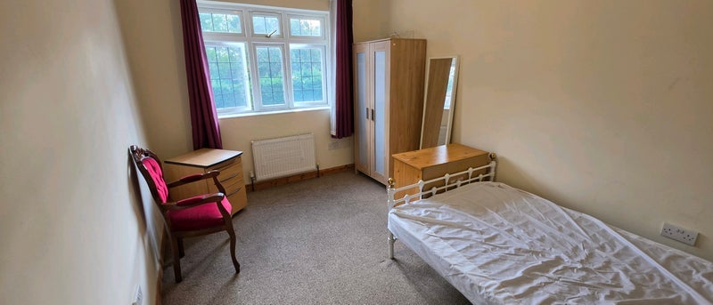 Room Crown Lane in Burnham