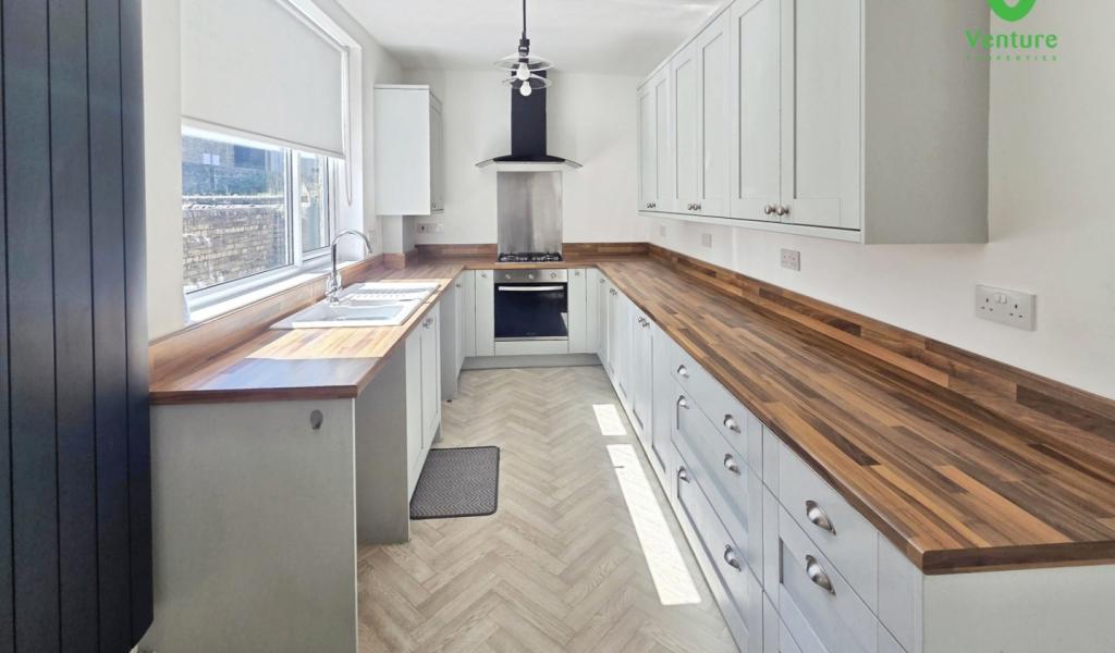 House Whitwell Villas in Brandon and Byshottles