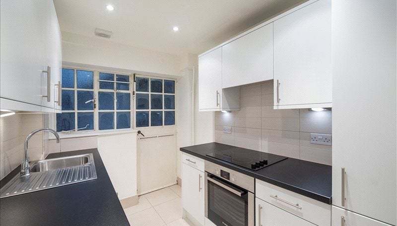 Flat Fulham Road in Greater London