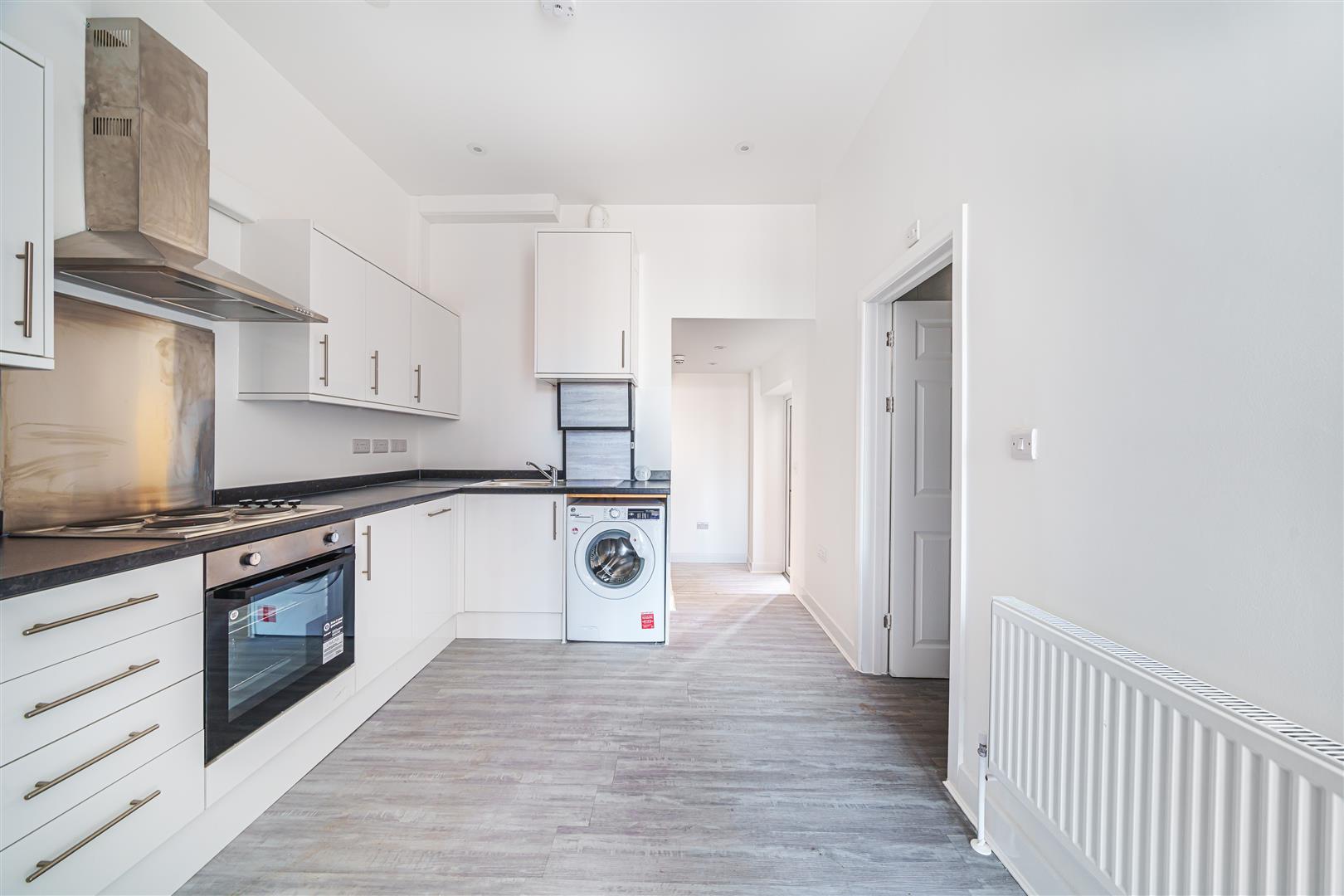 Flat Richmond Road in Greater London