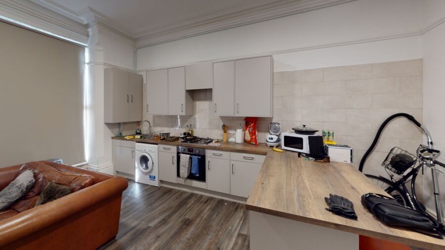 Flat Blandford Grove in Leeds