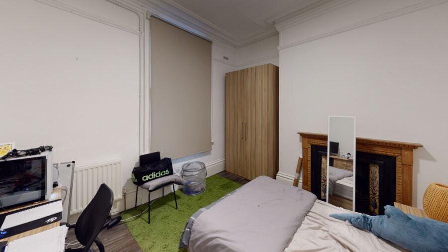 Flat Blandford Grove in Leeds