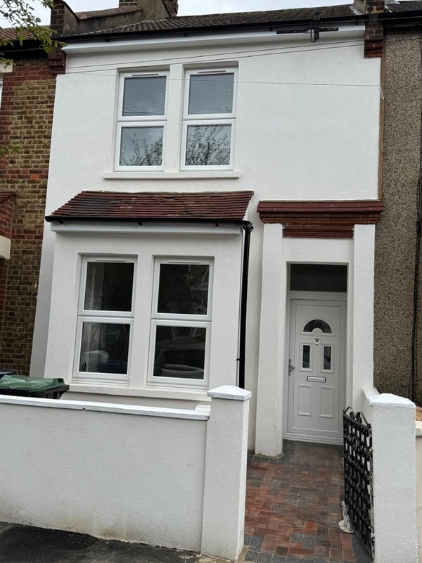 House Newhaven Road in London