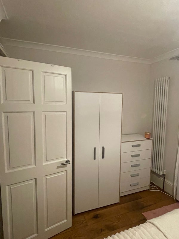 Room Shooters Hill Road in Greater London