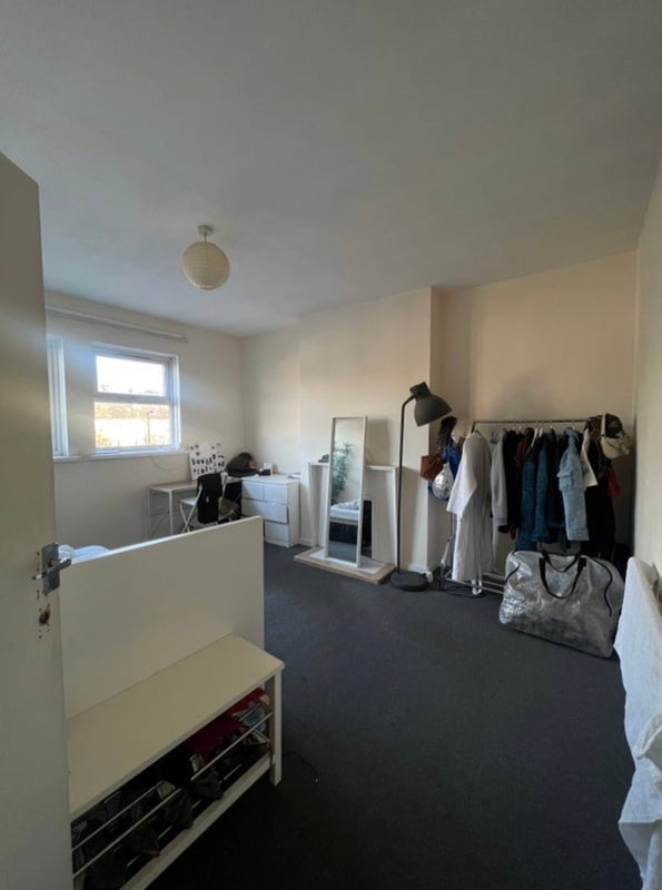 Room Comerford Road in Greater London