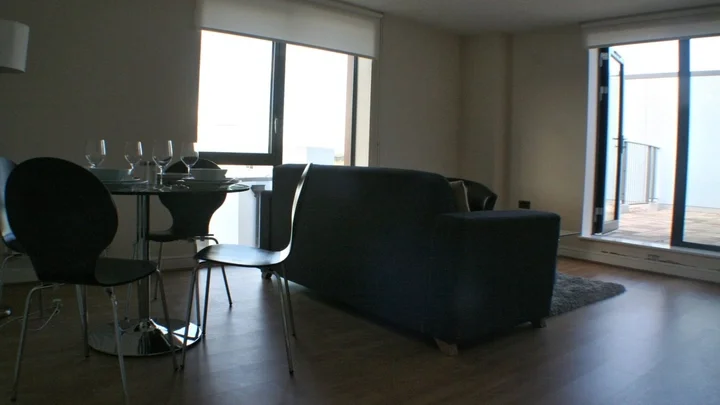 Flat Joslin Avenue in Greater London