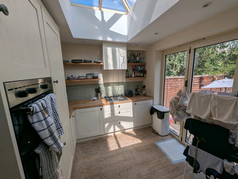 Room White Horse Road in Greater London