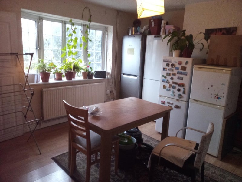 Room Hook Road in Epsom and Ewell