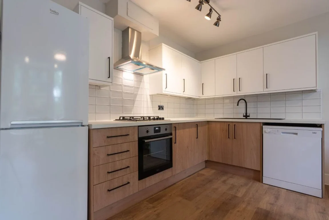 Flat Jesmond Road in Newcastle upon Tyne