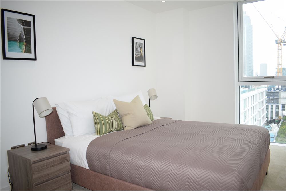 Flat Hebden Place in Greater London