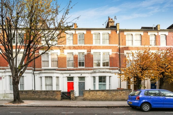 Flat St. Helen's Gardens in Greater London