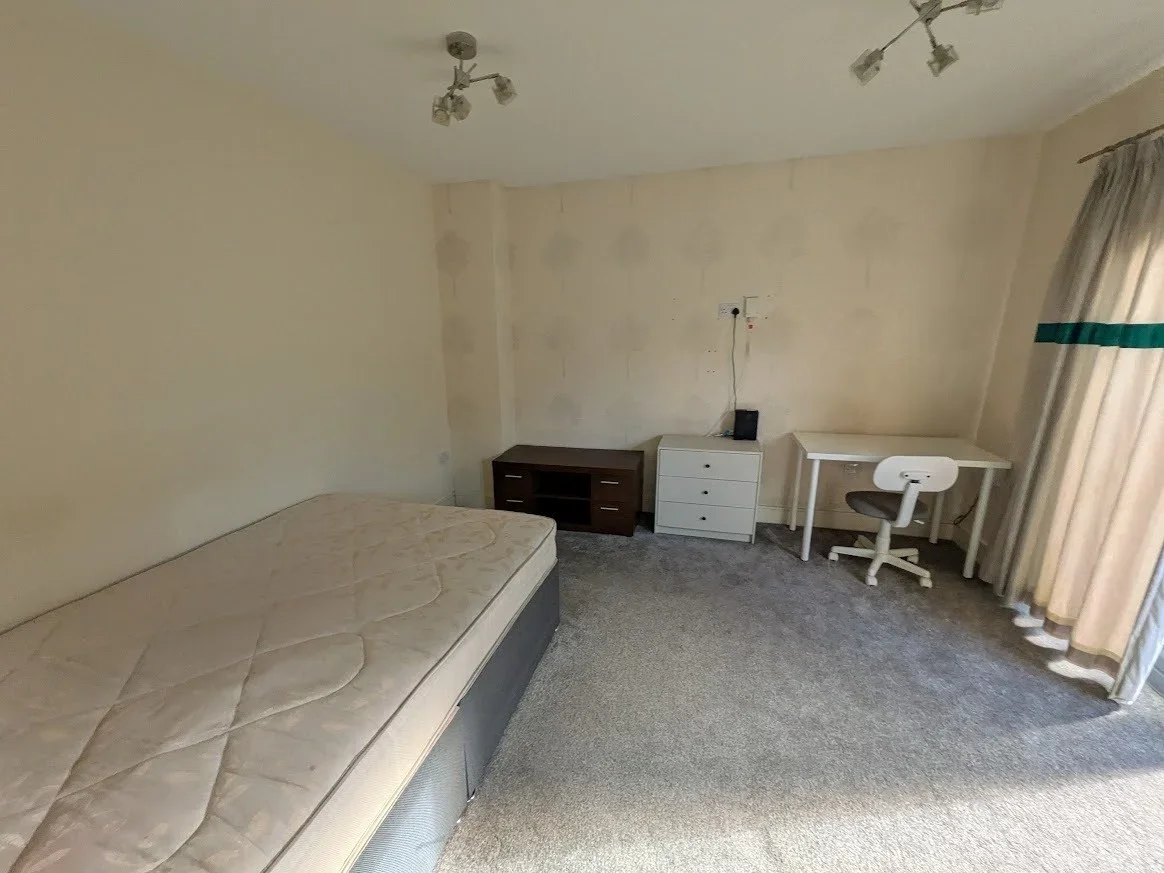 Room Wordsworth Road in Leicester