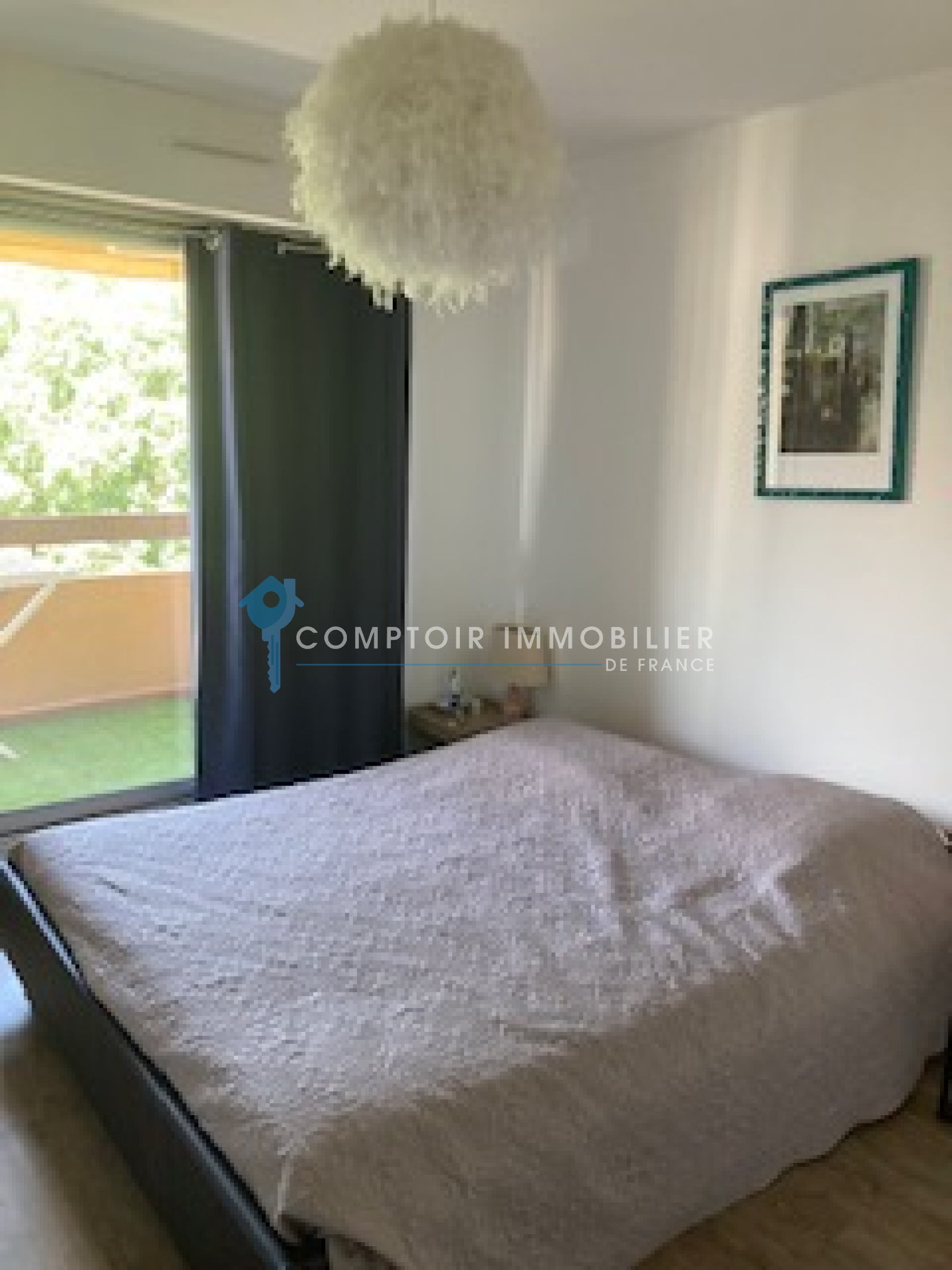 Appartement Place de la Bouquerie à Nîmes