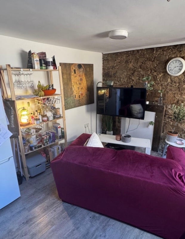 Room Nicolson Square in City of Edinburgh