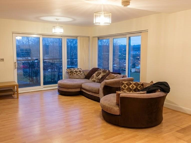 Flat Pocklington Drive in Manchester