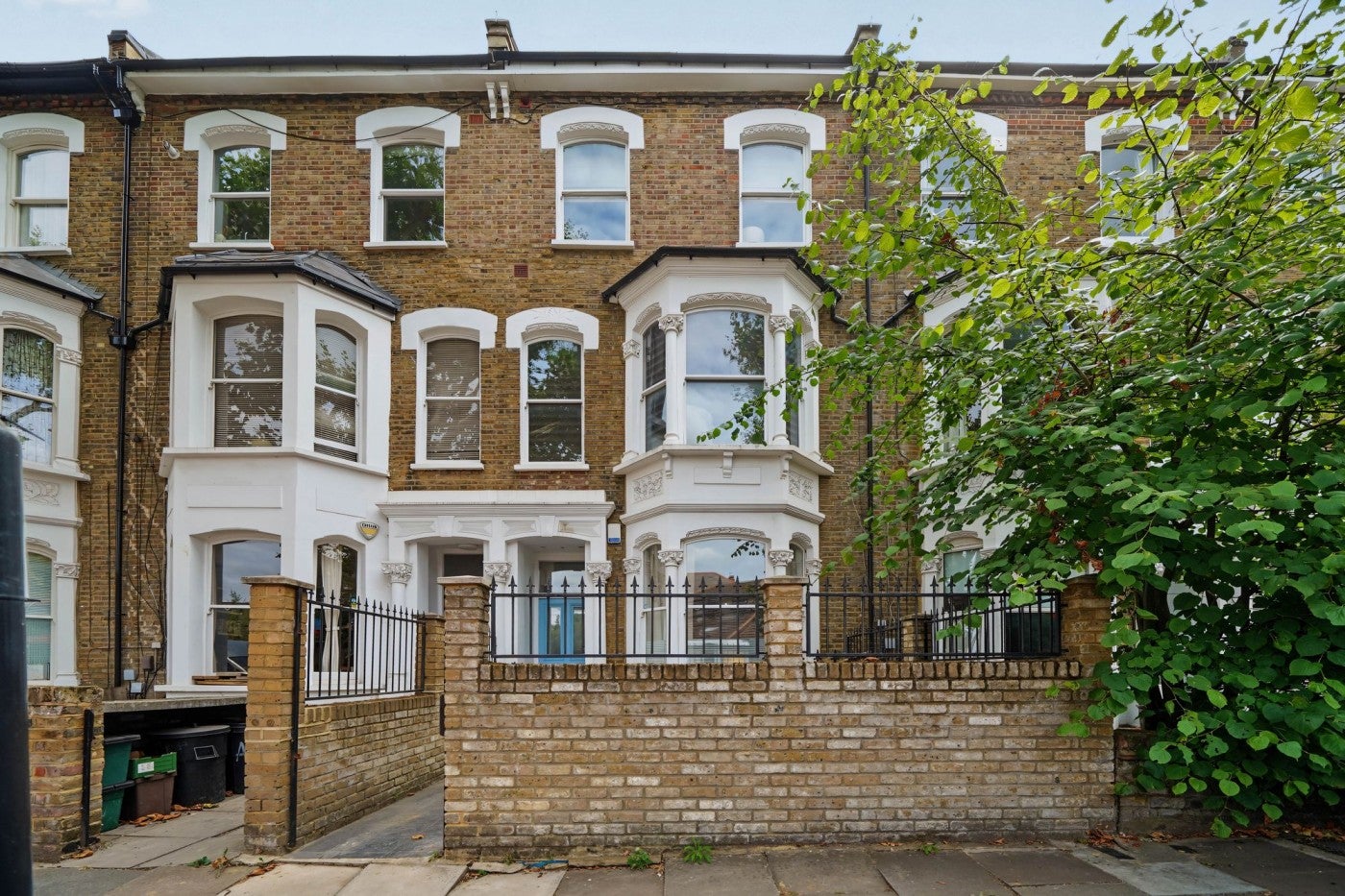 Flat Hanley Road in Greater London
