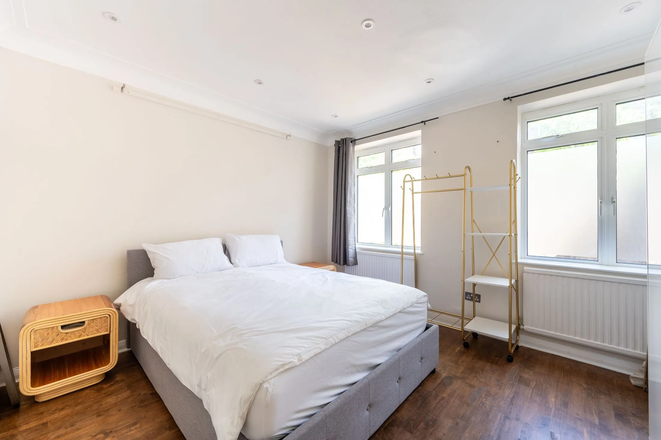 Flat Queensborough Terrace in City of Westminster