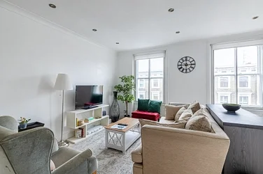 Flat Finborough Road in Greater London